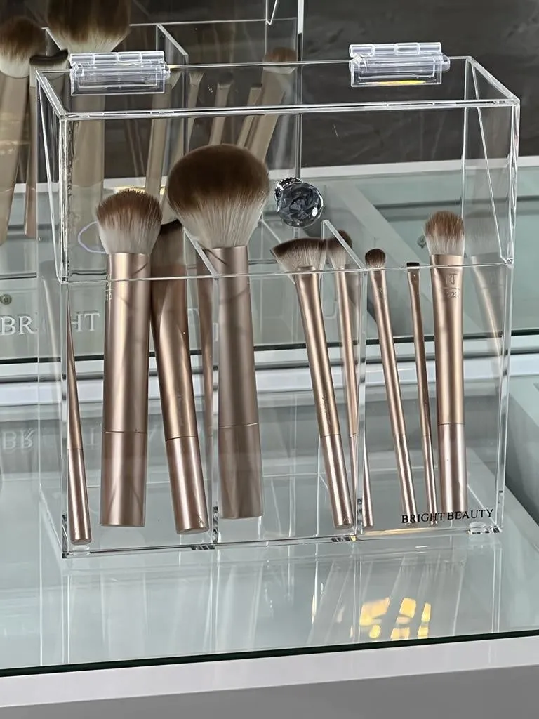 The make-up brush organizer